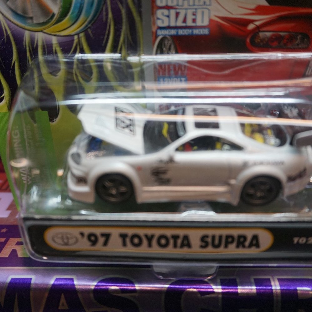 Vintage Muscle Machines Die Cast Collectibles